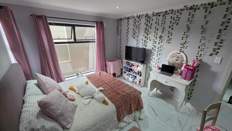 3 Bedroom Property for Sale in Hartenbos Heuwels Western Cape